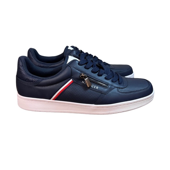 NWT Tommy Hilfiger Navy Blue Perforated Detail Lace Up Memory Foam Sneakers 12